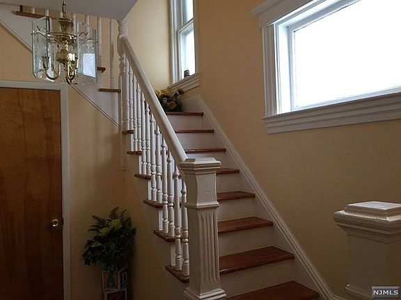 3rd image of 327 72nd St