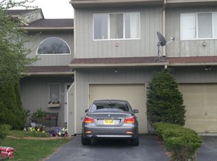 64 Marian Ct, Warwick, NY 10990