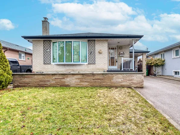 47 Bucksburn Rd, Toronto, ON M9V 3V5
