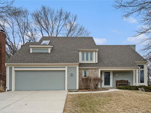 8900 W 116th St, Overland Park, KS 66210