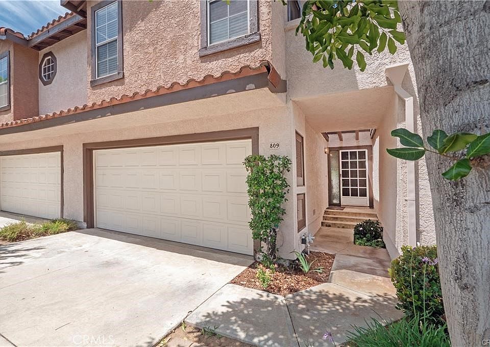 1st image of 809 Tiverton Ct