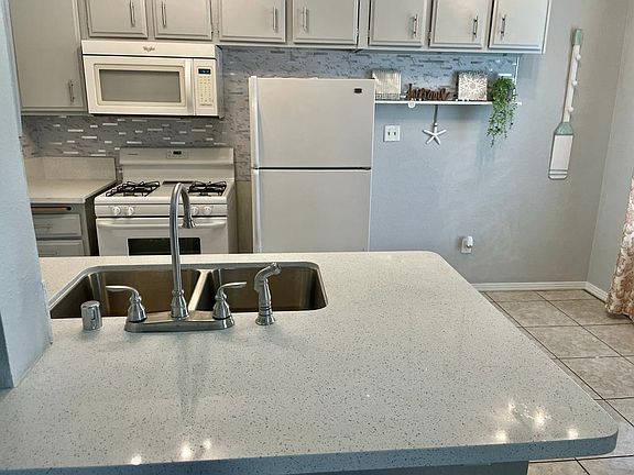 3rd image of 82814 Crawford Dr