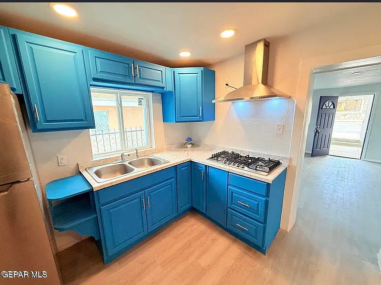 5658 Dailey Ave — Photo 6