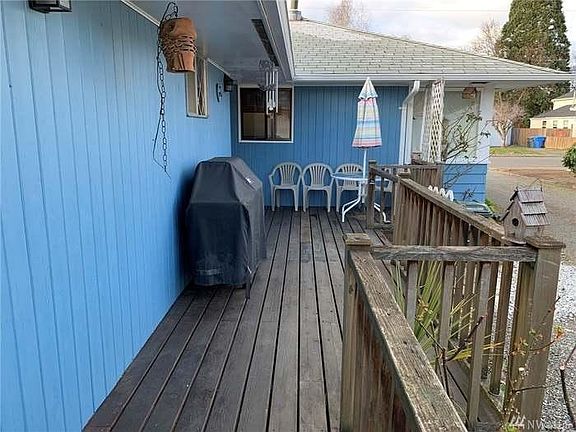 3rd image of 1128 7th Ave NW