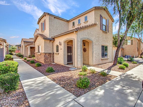 3rd image of 2154 W LE MARCHE Avenue