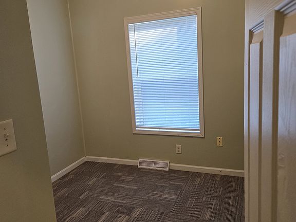 5th image of 818 La Salle Dr