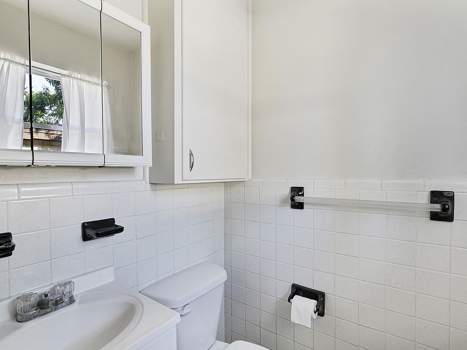 1st image of 2804 Cordone St