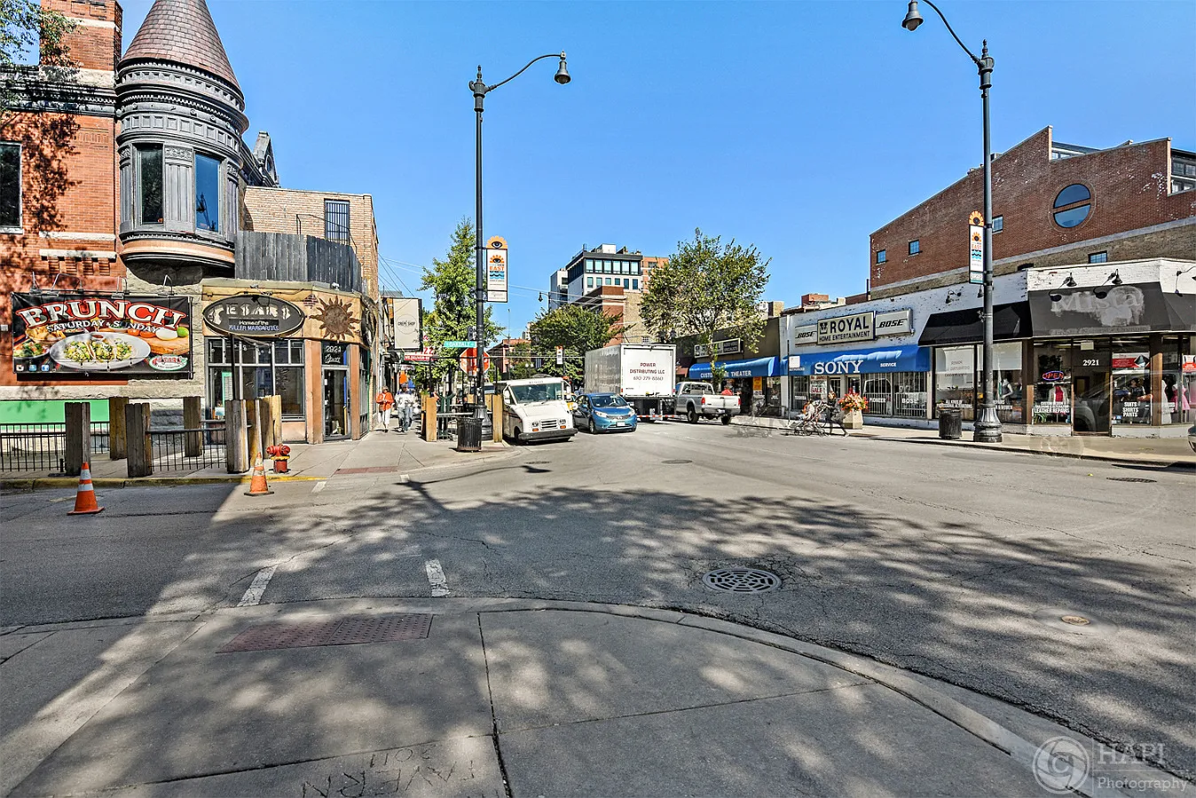 541 W Oakdale — Photo 4