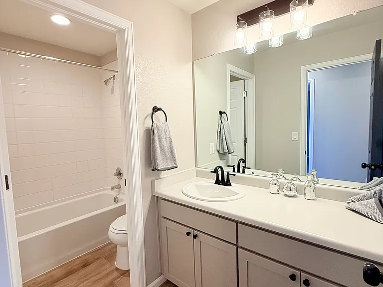 4726 N Hannibal St — Photo 18