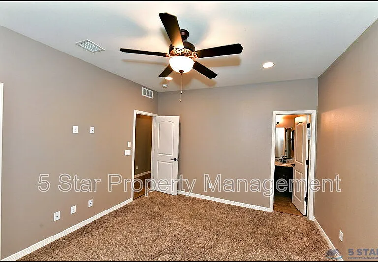 3741 Loma Adriana Dr — Photo 22