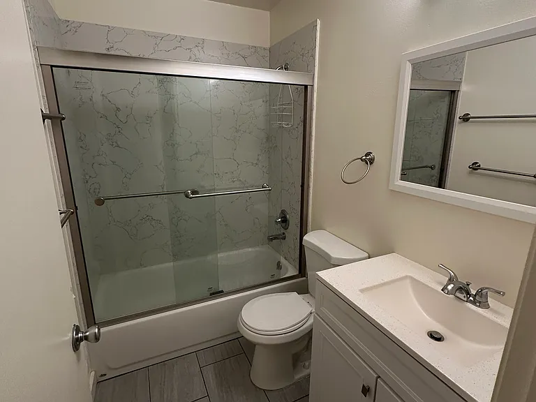 2020 Cedar St #3 — Photo 8
