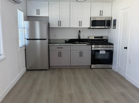 1512 W 5th St, Santa Ana, CA