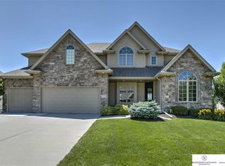 812 S 181st Ave, Elkhorn, NE 68022