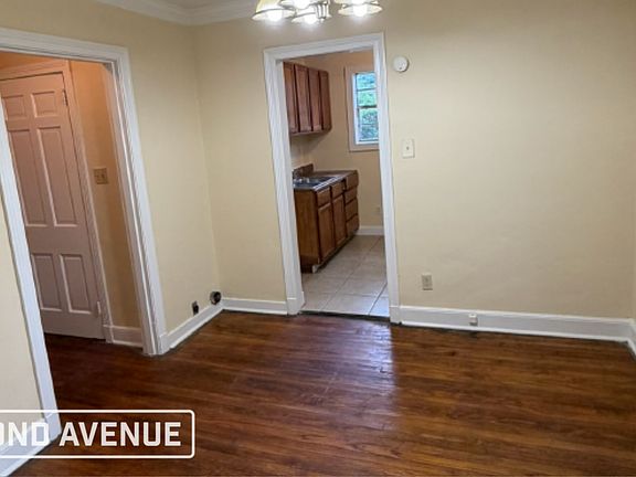 4th image of 2372 Twain Ave