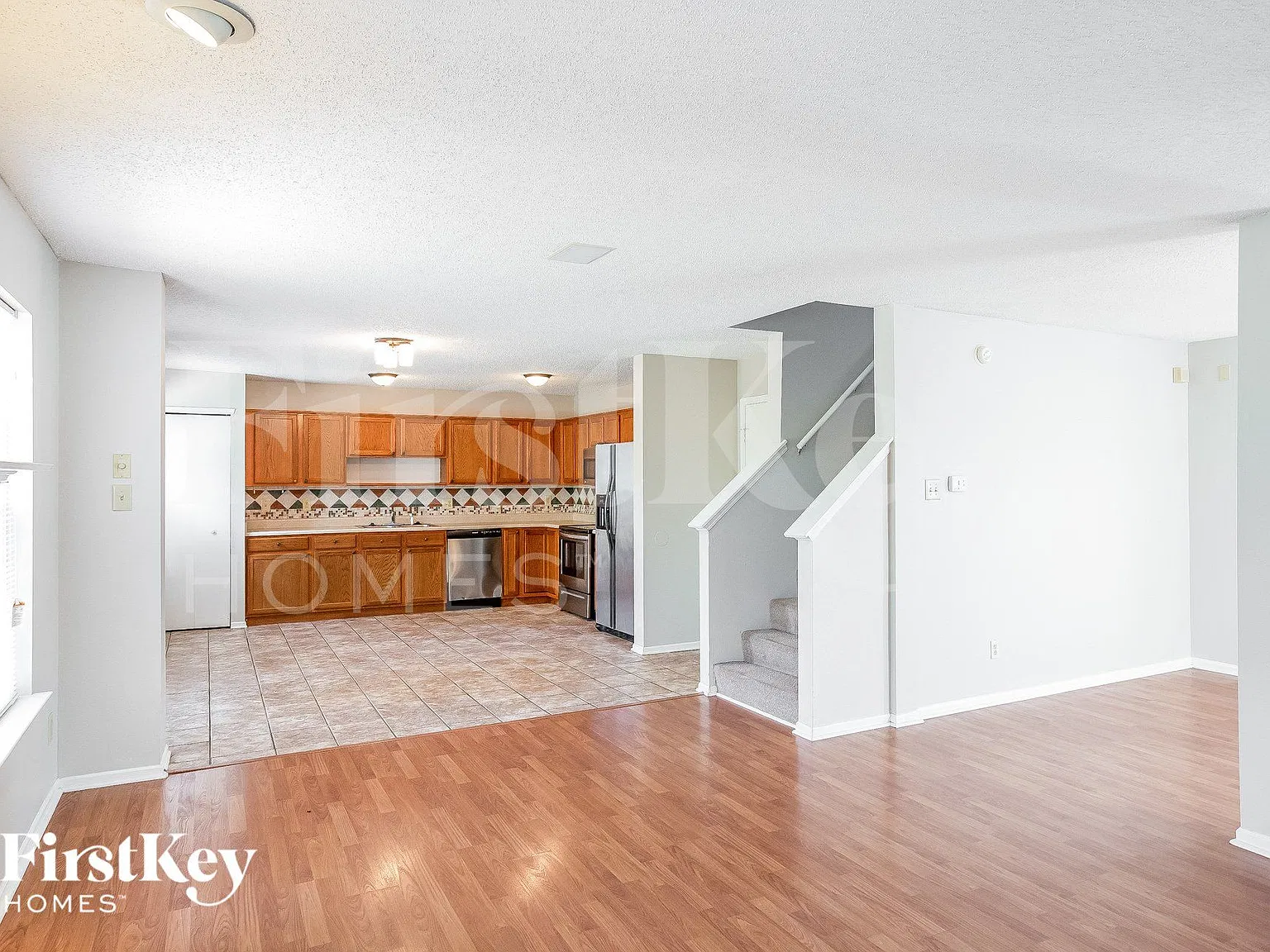 3 bed, 3.0 bath, 1912 sqft, $2,260 — Photo 4