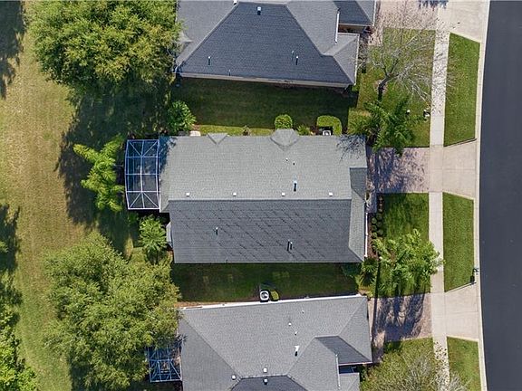 2nd image of 865 Summit Greens Blvd