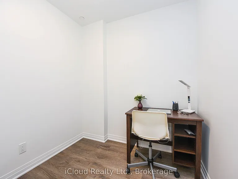 95 Dundas St W #4 — Photo 35