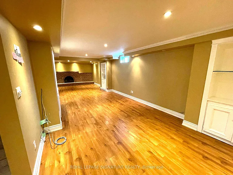 687 Shanahan Blvd #BASEMENT — Photo 6