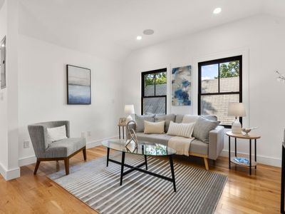 72 Dana St #3, Cambridge, MA, 02138