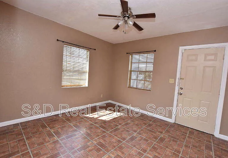 707 7th St N #A — Photo 7
