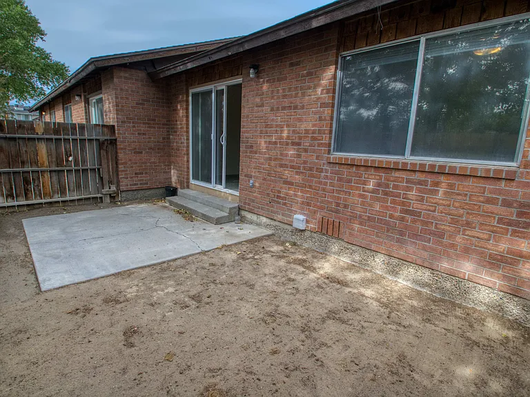 360 Jill Ct — Photo 10