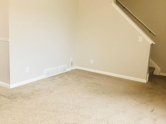 3rd image of 34838 Wurfel St