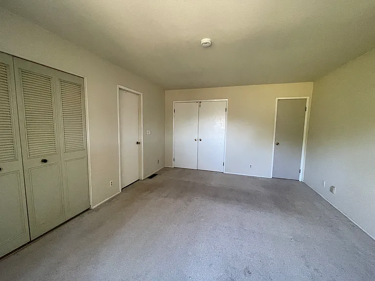 4935 Massachusetts Dr — Photo 9