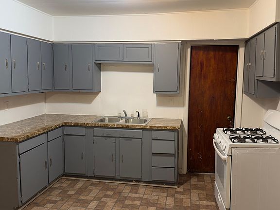 5th image of 1102 Harding Dr
