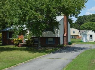 1902 Bridgewater Dr, Henrico, VA 23228