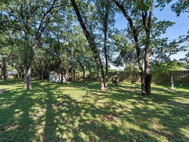 1601 Okelley Rd — Photo 38
