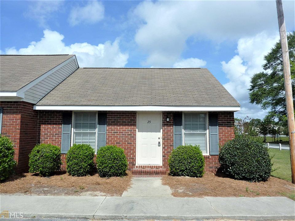 1st image of 140-55 Lanier Dr