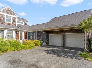17 Fox Dr, Narragansett, RI 02882