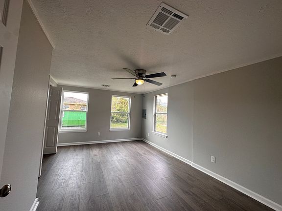 3rd image of 714 Franklin St #B