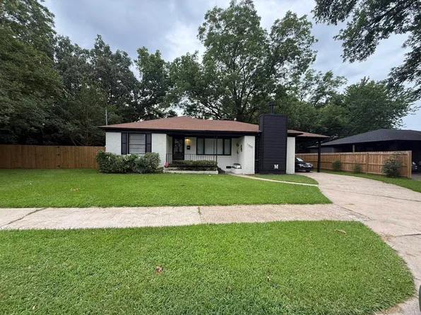 1300 W 43rd St, N Little Rock, AR 72118