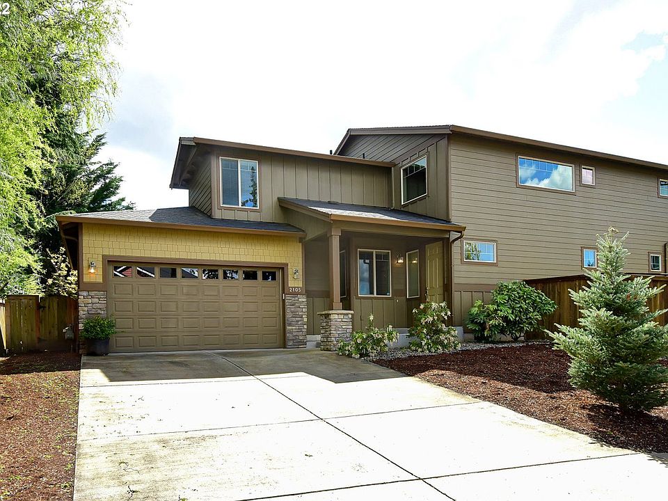 1st image of 2105 NE 107th St