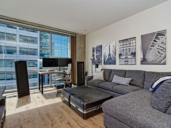 2nd image of 321 10th Ave Unit 906