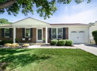 1371 Premio Dr, Fenton, MO 63026