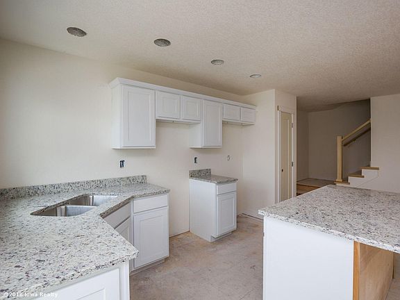 5th image of 2627 NW Penny Ln