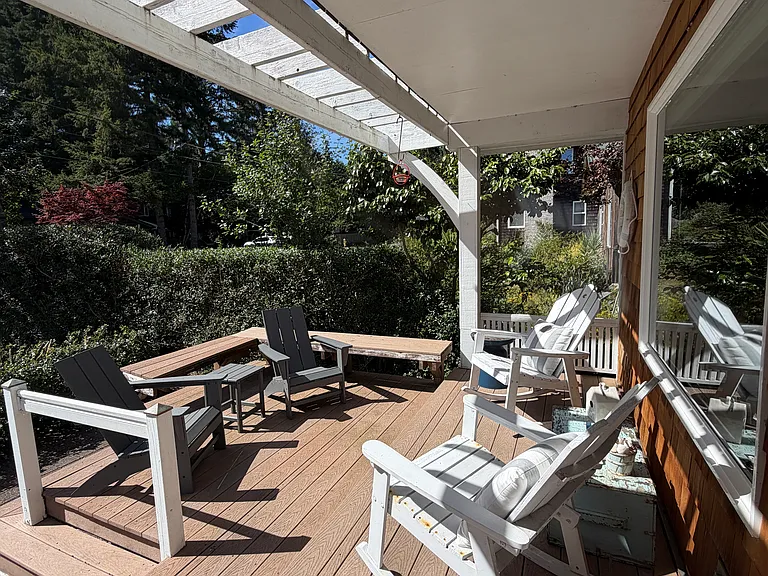 639 N Laurel St — Photo 21