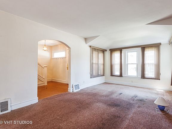 4th image of 843 S Highland Ave