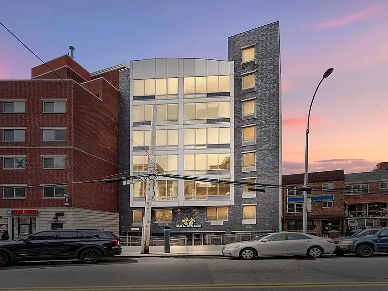 28-20 Astoria Blvd #404 — Photo 9