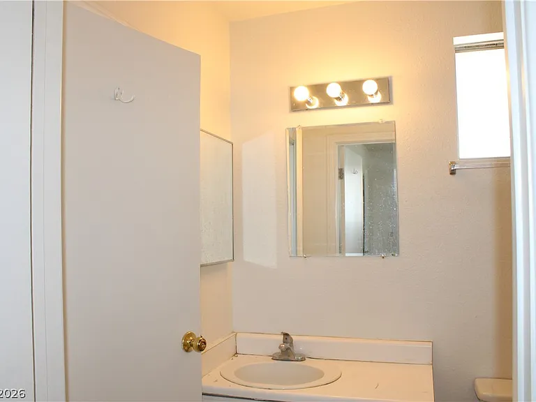 1212A Phillips Ave #A — Photo 11