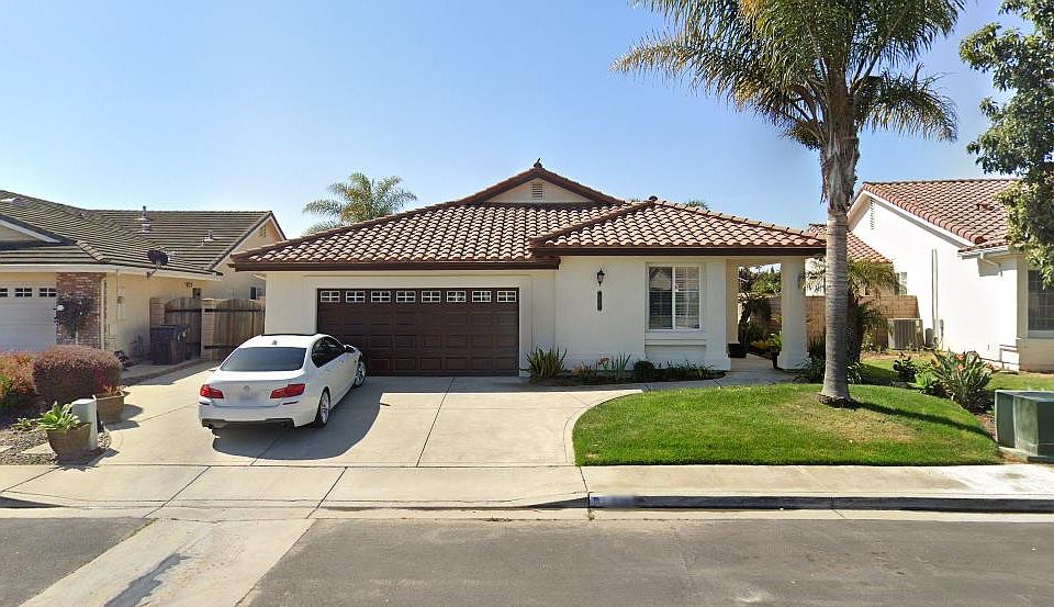 1st image of 526 San Diego St