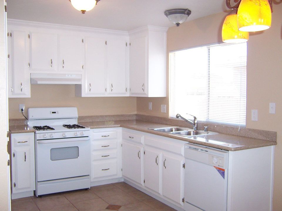 2nd image of 709 Shannon Dr