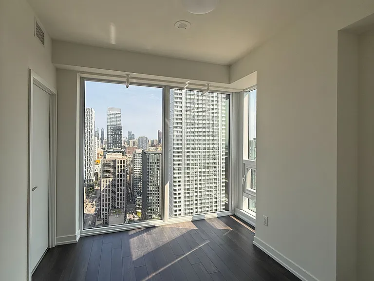89 Church St #3904 — Photo 9
