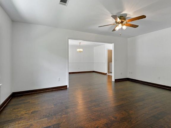 4th image of 6823 Creekwood Dr
