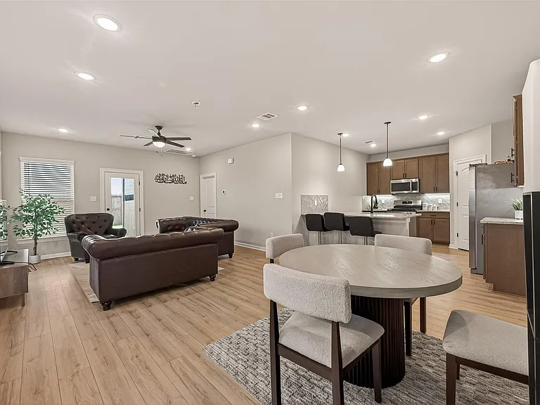 1010 Gentle Nook Dr — Photo 7