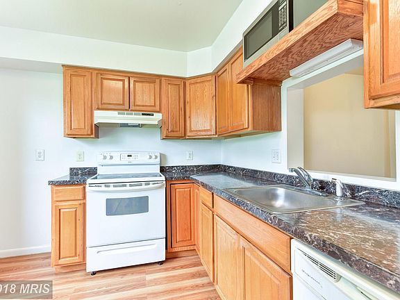 3rd image of 2203 Christy Pl