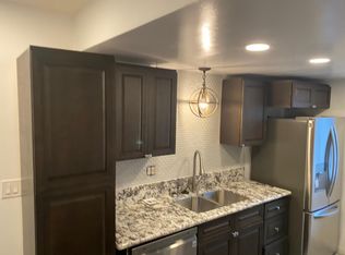 807 N Alfred St #8, West Hollywood, CA 90069