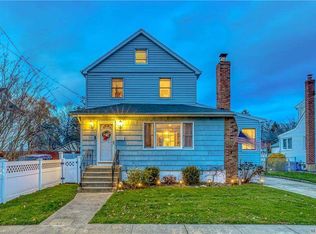 136 Linden St, Bellmore, NY 11710